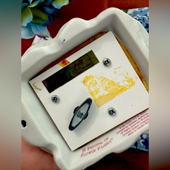 BOGO Vintage Enesco Fairy Figurine with Pink Rose and Green Leaves - Picture 4 of 6